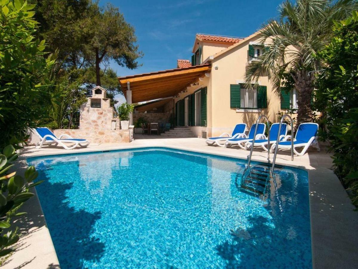 Deluxe Villa Sirena On The Beach With Pool Supetar Exterior foto